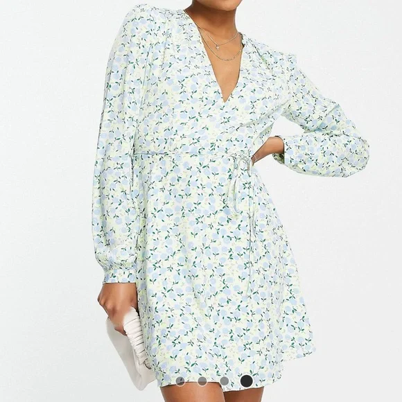 ASOS NTW Long Sleeve Blue/White Floral Dress ASOS NTW Long Sleeve Blue/White Floral Dress
